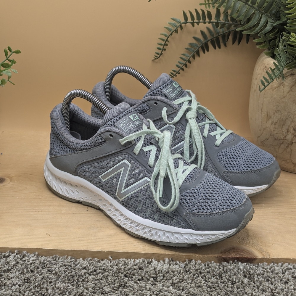 New Balance 420LG4 Women's Size 8B Running Walking Shoes  Casual Comfort